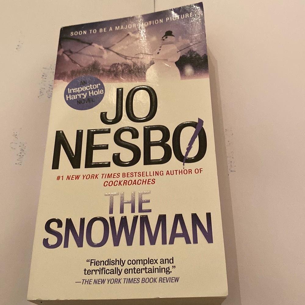 NESBO
#1 NEW YORK TIMES BESTSELLING AUTHÖR OF
COCKROACHES
THE
SNOWMAN